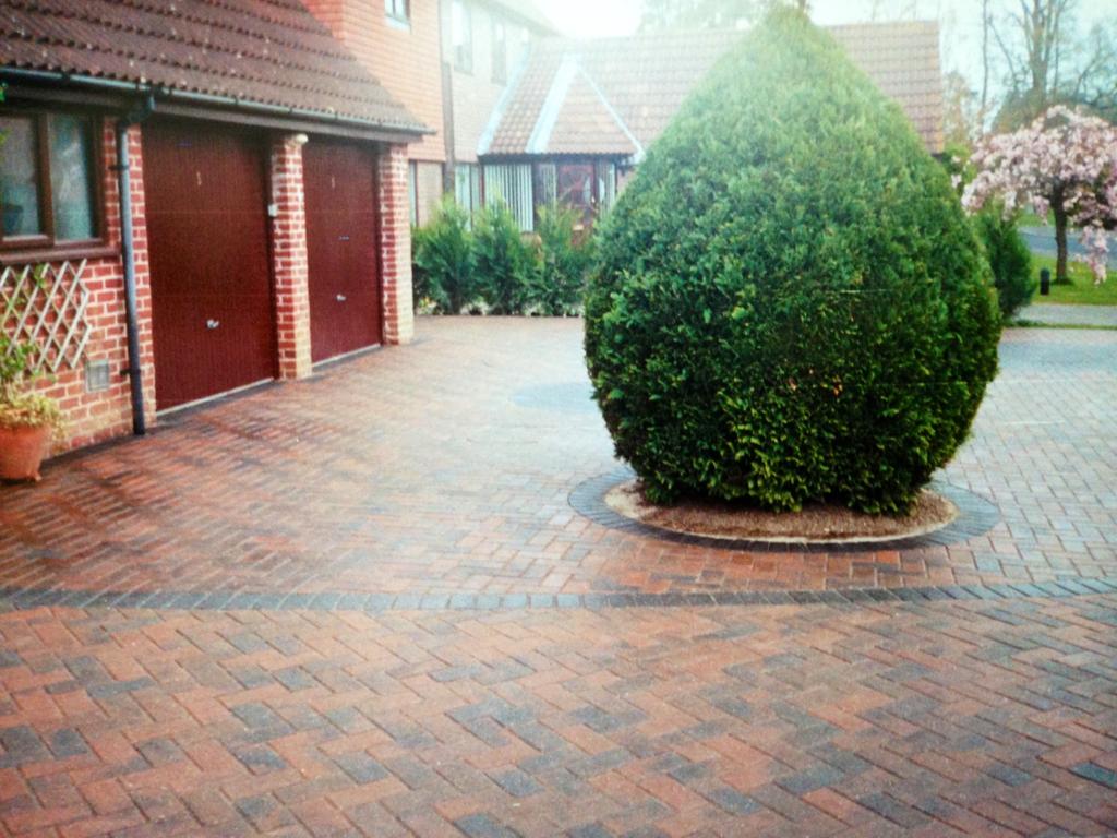 Block paving driveway project in Guildford, Surrey — project 6