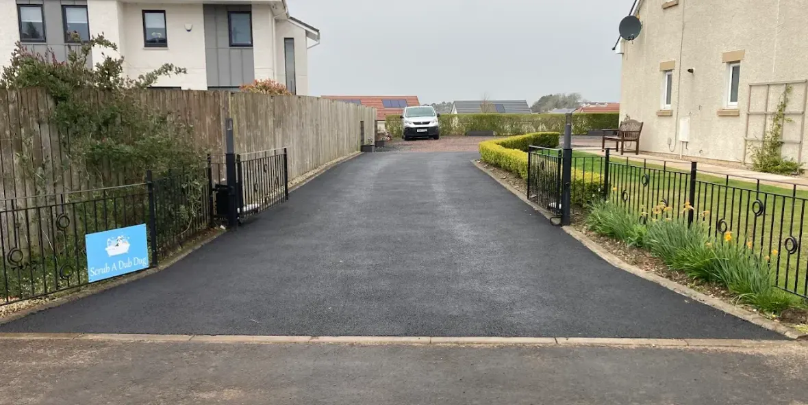 Tarmac driveway installation in Guildford, Surrey